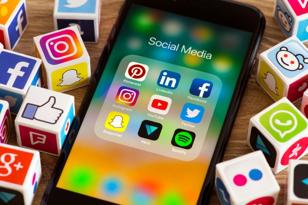 Jasa Social Media untuk LSM dan Komunitas Sosial: Menyuarakan Misi dengan Cara Modern