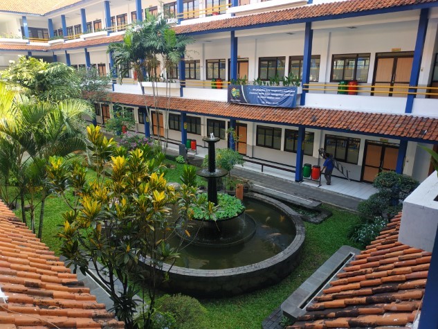 Mengenal Peralatan Dasar yang Digunakan dalam Ekstrakurikuler Memanah di Boarding School Al Masoem Bandung