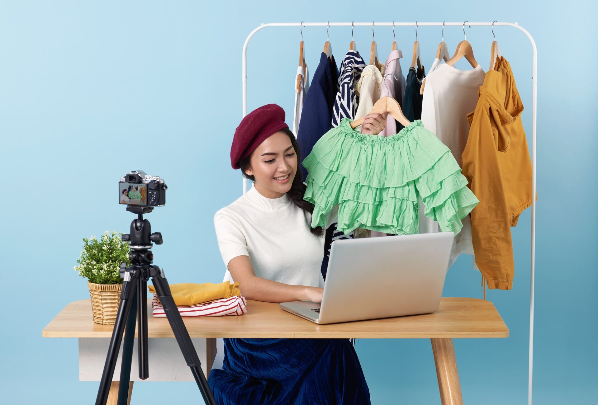 Tips Endorse Fashion di Sosmed: Strategi Meningkatkan Visibilitas di Era Digital