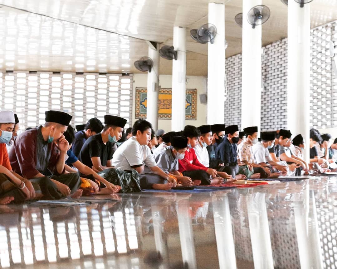 Pengembangan Kompetensi Soft Skills melalui Ekstrakurikuler di SMA Islam di Bandung